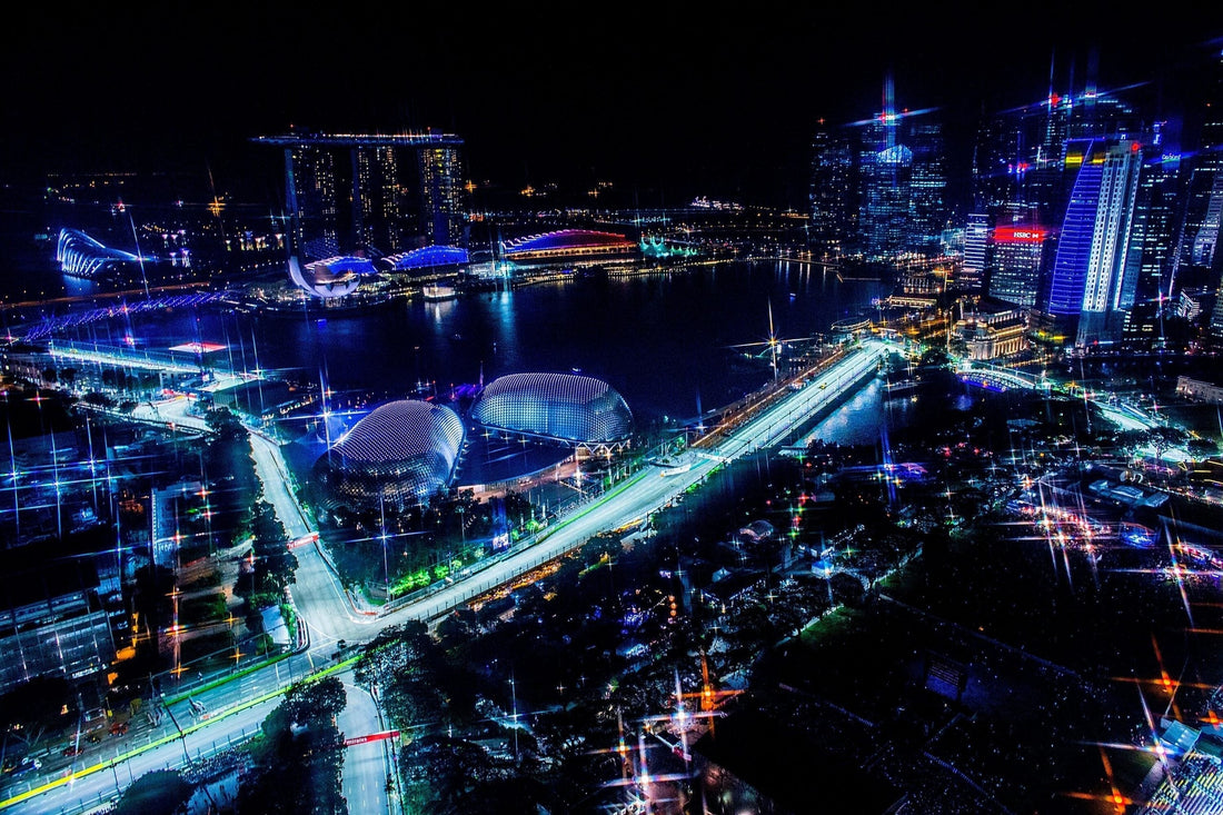 Russell Triumphs as McLaren Seals the Constructors’ Championship in Singapore Showdown